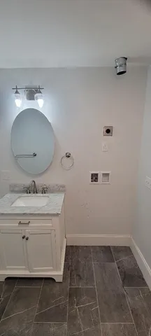 $2,100 | 158-160 Roslindale Avenue, Unit 1, Boston, MA 02131