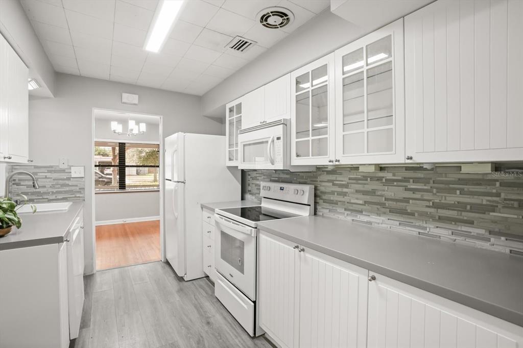 524 Byron Road Winter Park, FL 32792 - Photo 8 of 33