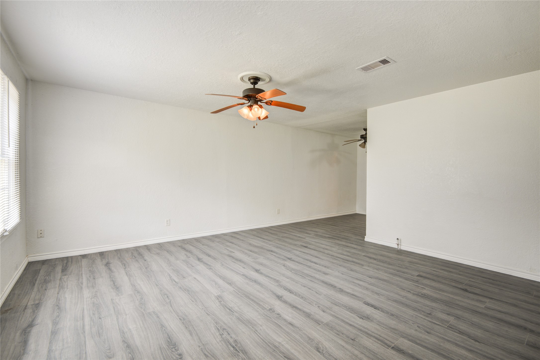 704 Pin Money Street Clute, TX 77531 - Photo 3 of 21