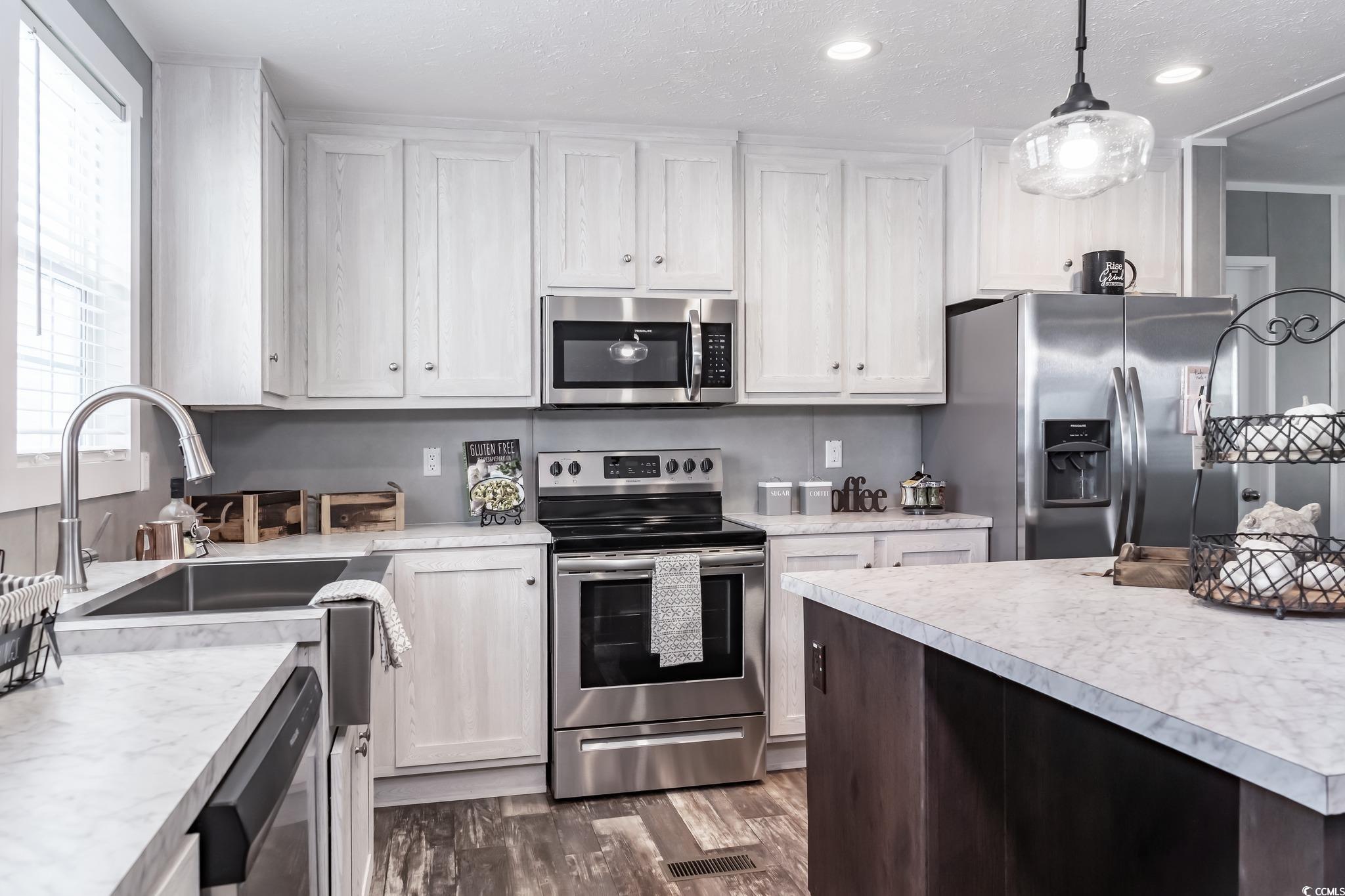 673 Rose Moss Road Conway, SC 29527 - Photo 3 of 13 Gallery Image 3