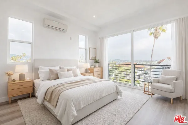 $3,775 | 525 North Normandie Avenue, Los Angeles, CA 90004