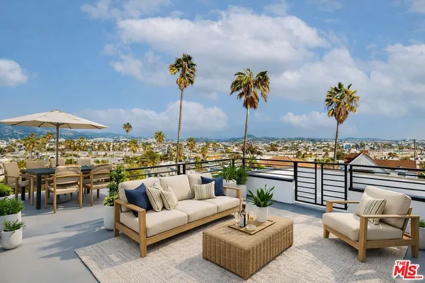 $3,775 | 525 North Normandie Avenue, Los Angeles, CA 90004