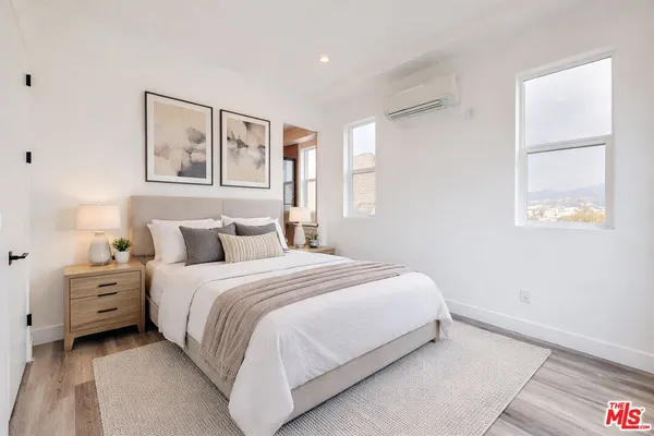 $3,775 | 525 North Normandie Avenue, Los Angeles, CA 90004