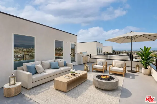 $3,775 | 525 North Normandie Avenue, Los Angeles, CA 90004