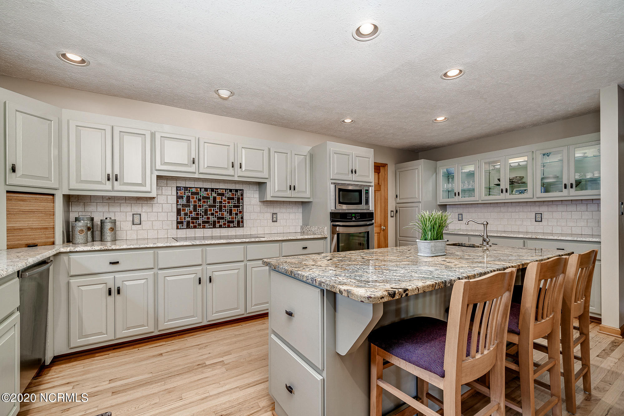951 Becton Road Havelock, NC 28532 - Photo 12 of 75 Large kitchen w/ island seating