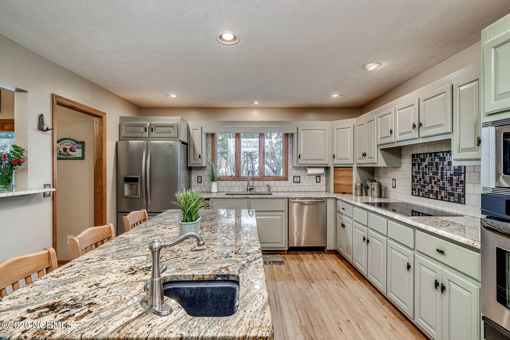 951 Becton Road Havelock, NC 28532 - Photo 13 of 75 Large kitchen w/ island seating
