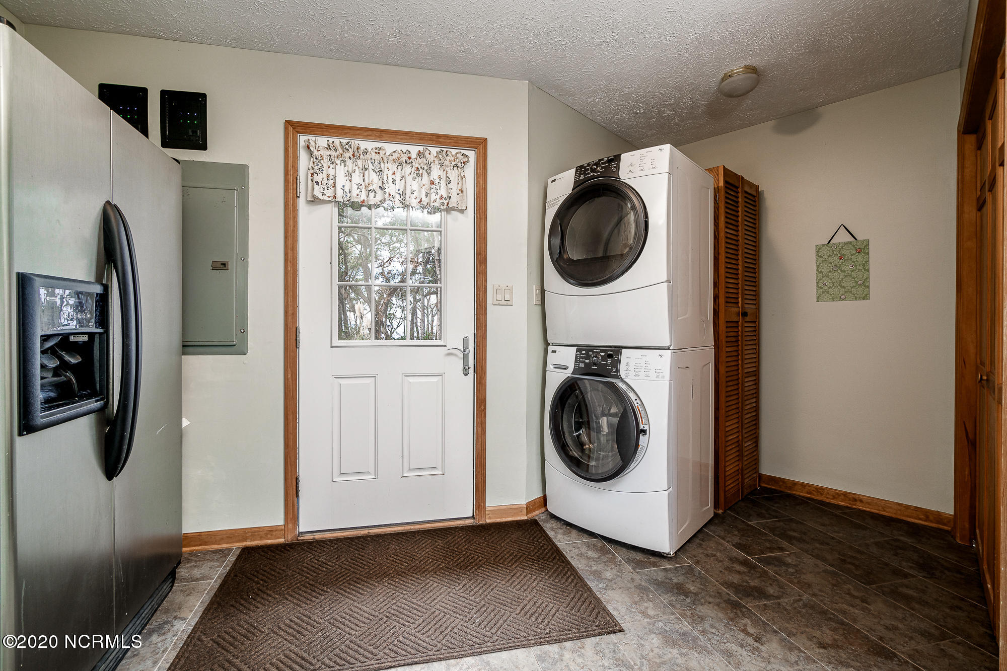 951 Becton Road Havelock, NC 28532 - Photo 44 of 75 Laundry room