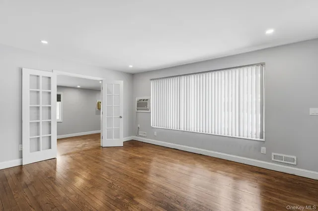 $625,000 | 16 Blackman Street, Smithtown, NY 11787