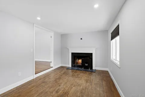 $625,000 | 16 Blackman Street, Smithtown, NY 11787