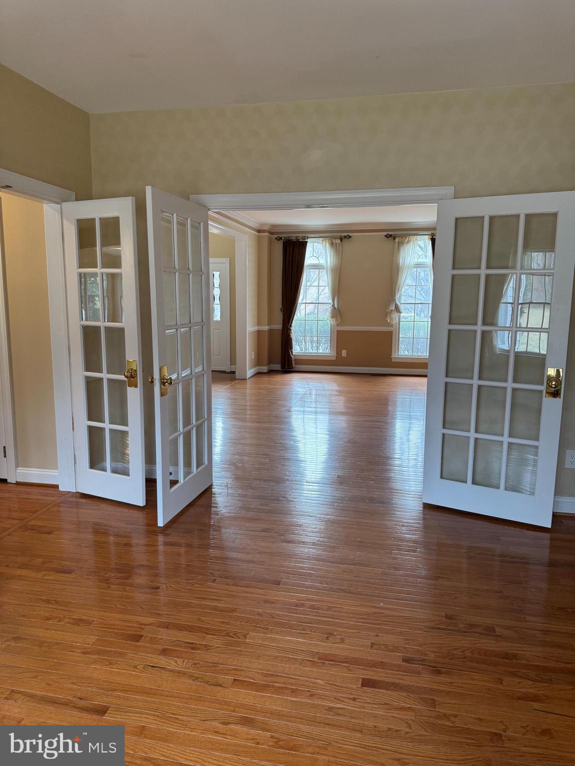 10500 Dunn Meadow Road Vienna, VA 22182 - Photo 11 of 43 Gallery Image 11