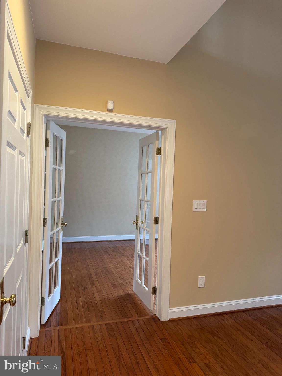 10500 Dunn Meadow Road Vienna, VA 22182 - Photo 9 of 43 Gallery Image 9