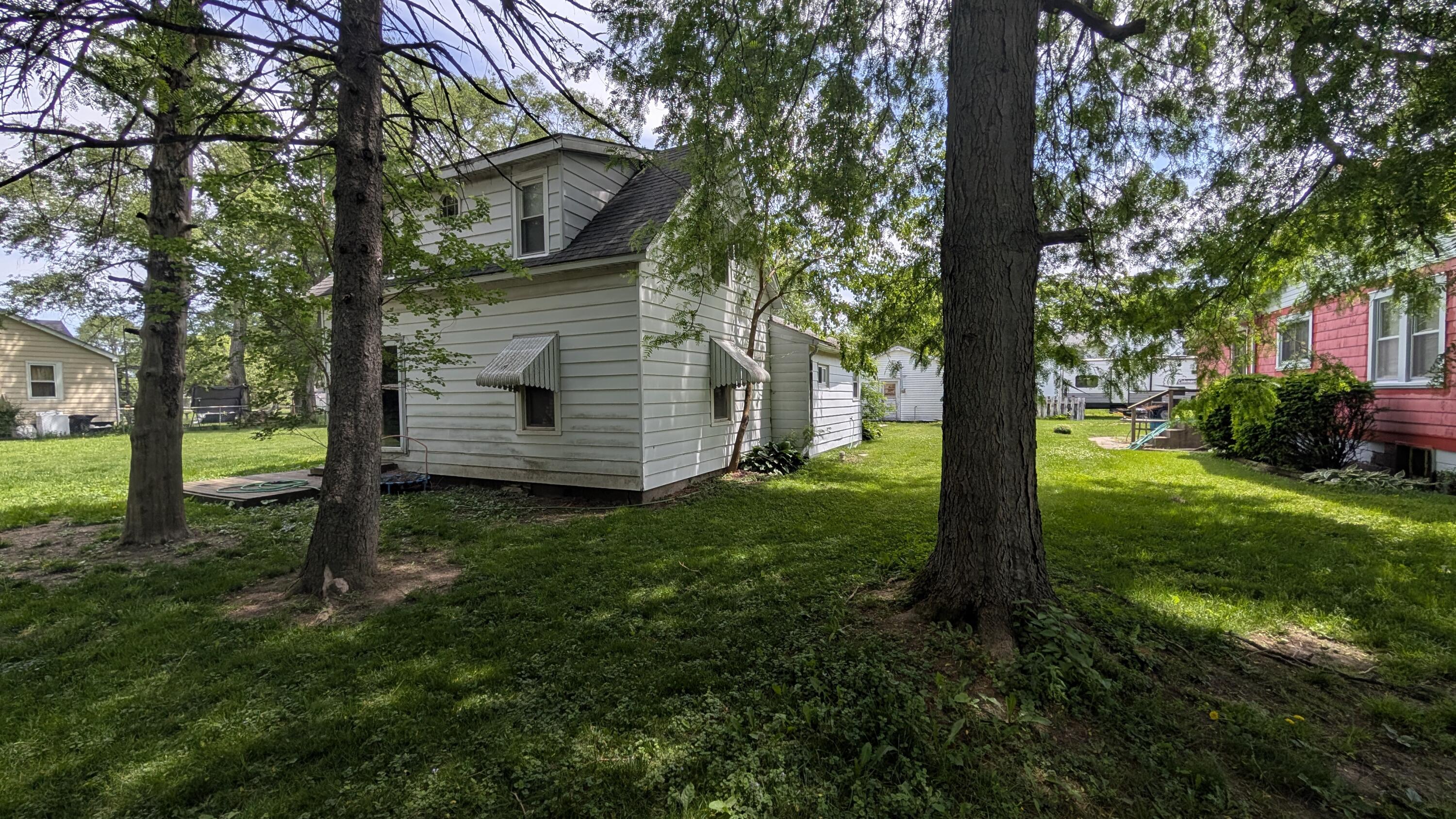 405 Maple Avenue Wheeler, IN 46393 - Photo 4 of 15 3000x1687