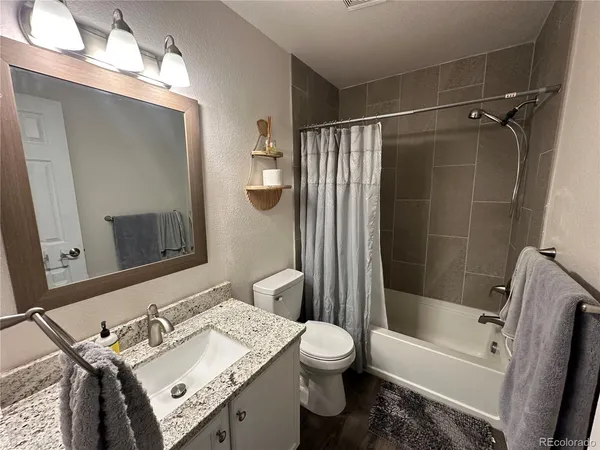 $2,300 | 8211 Oakton Court, Fountain, CO 80817