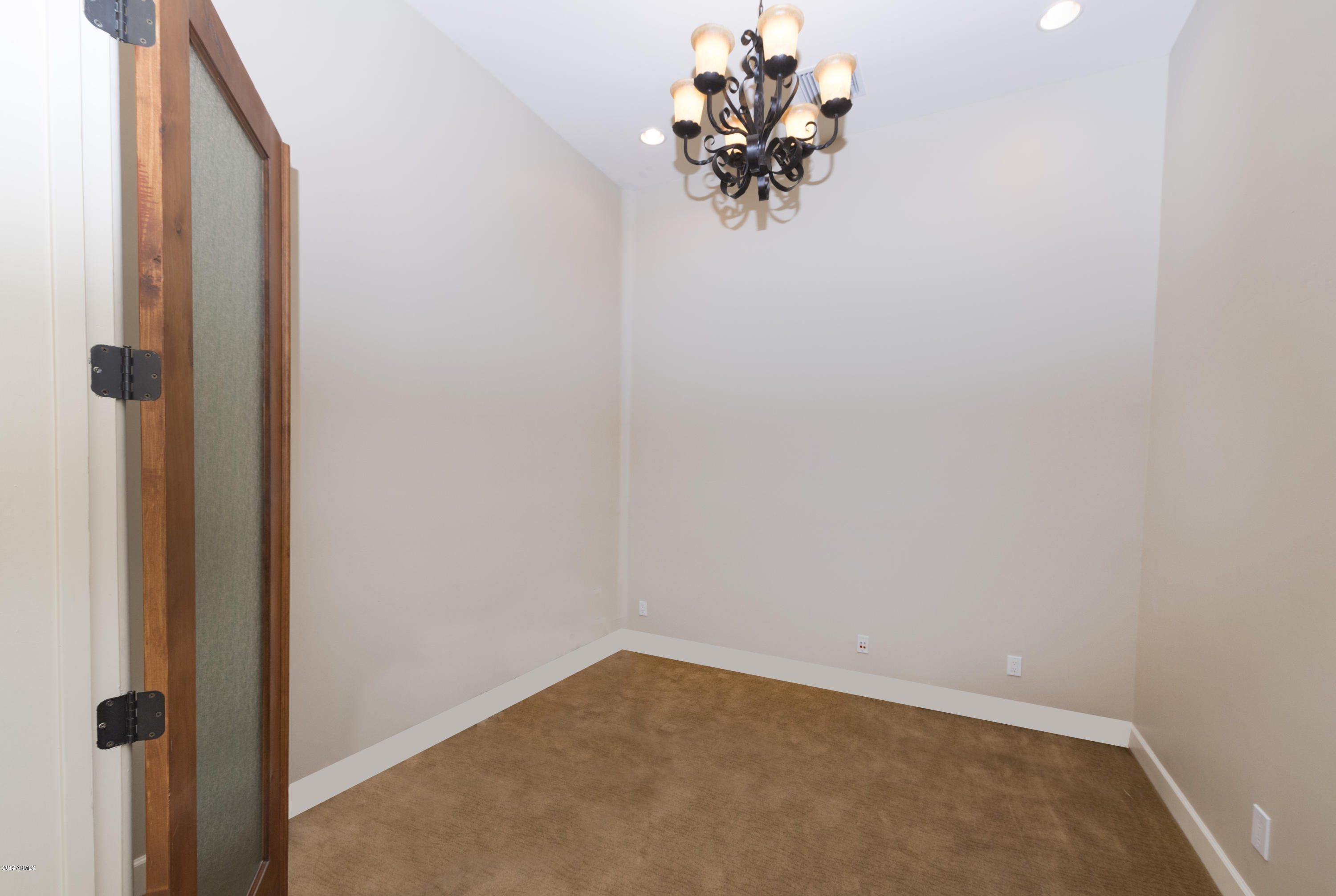 524 West Rock View Road Phoenix, AZ 85085 - Photo 4 of 46 4
