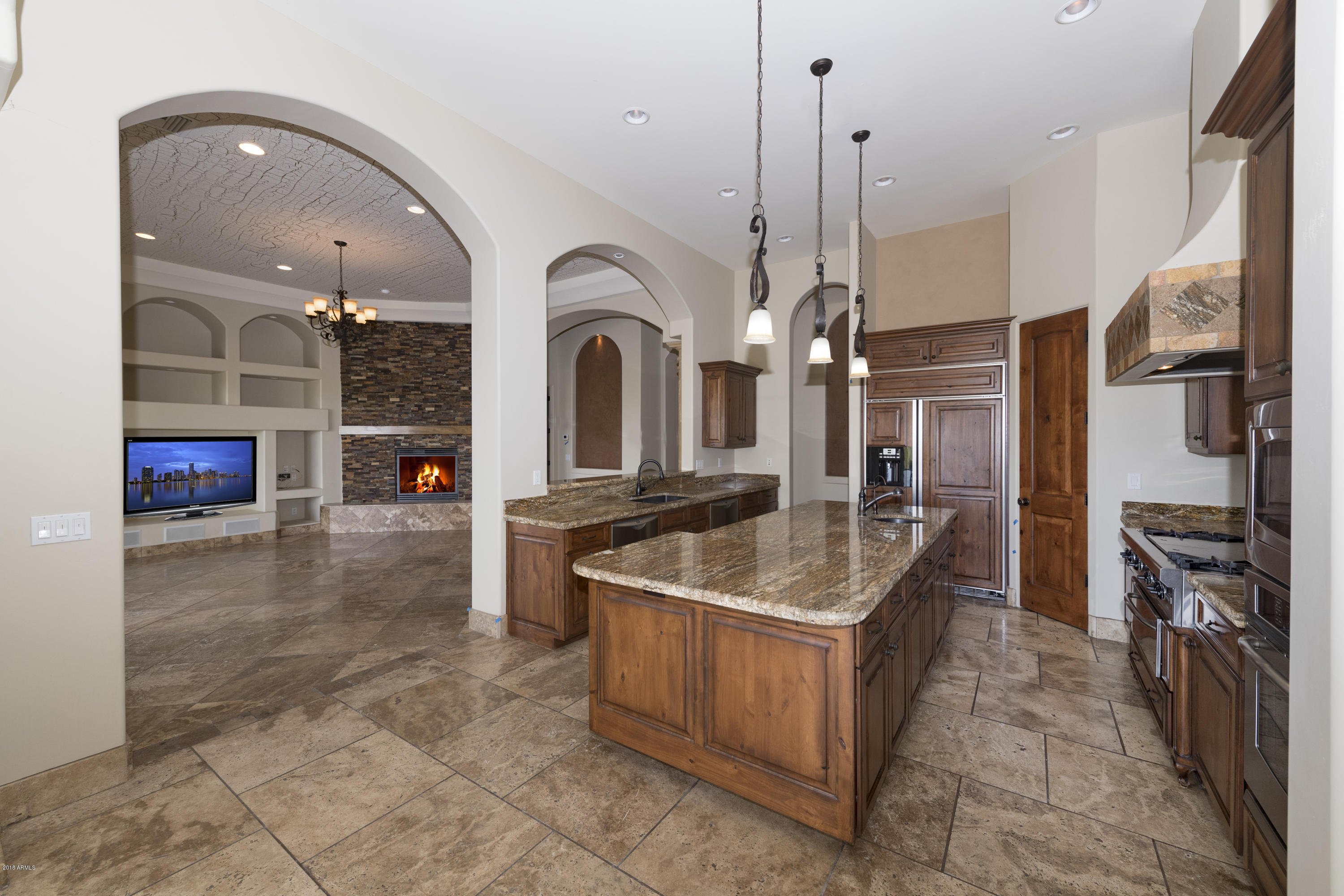524 West Rock View Road Phoenix, AZ 85085 - Photo 7 of 46 7