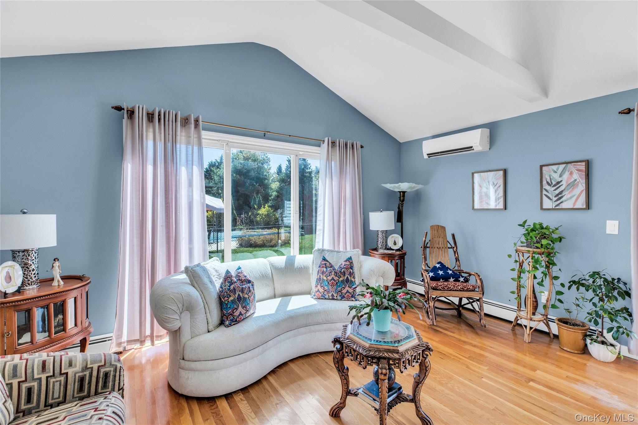 183 Division Avenue Blue Point, NY 11715 - Photo 14 of 33
