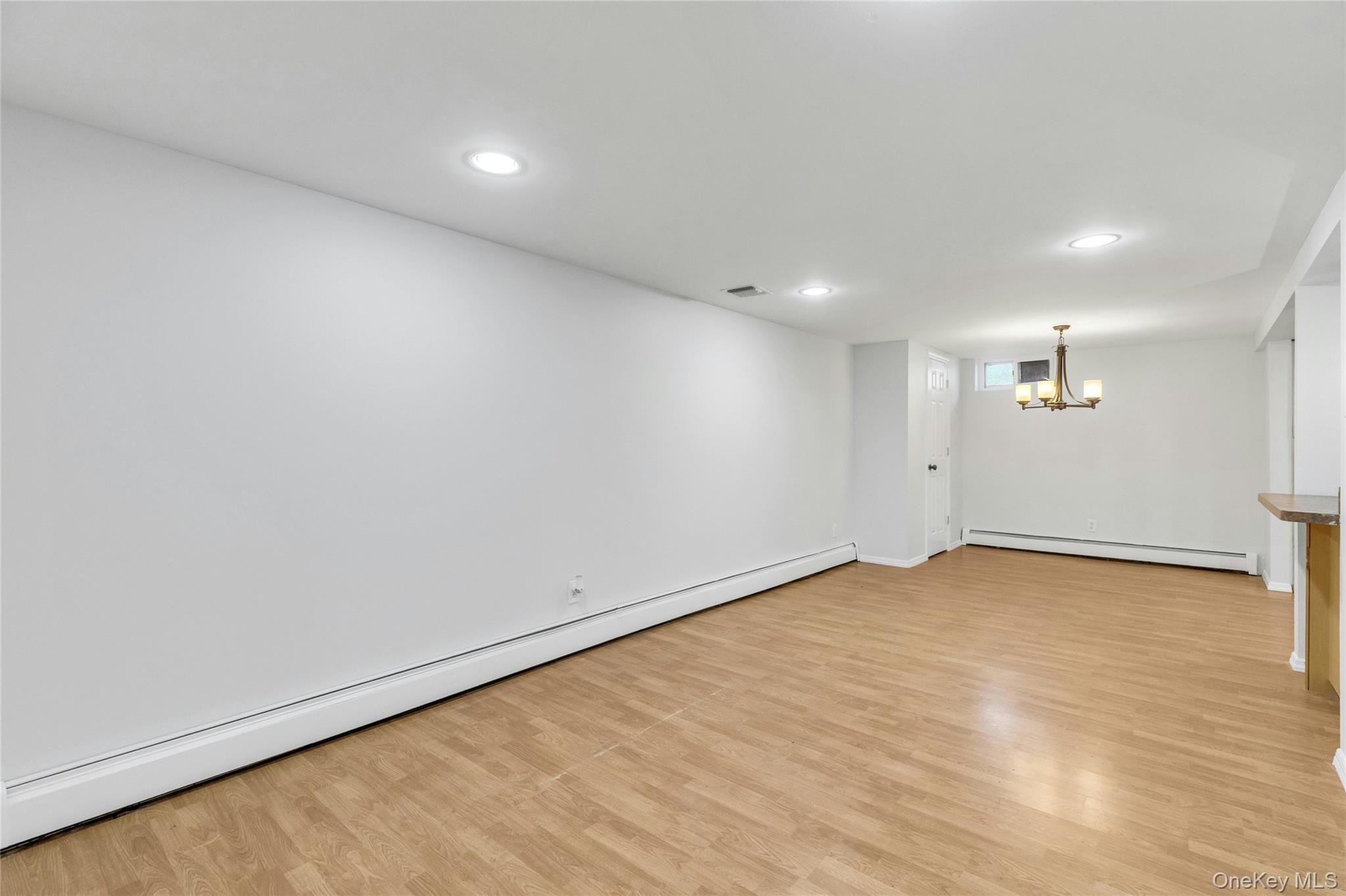 183 Division Avenue Blue Point, NY 11715 - Photo 24 of 33