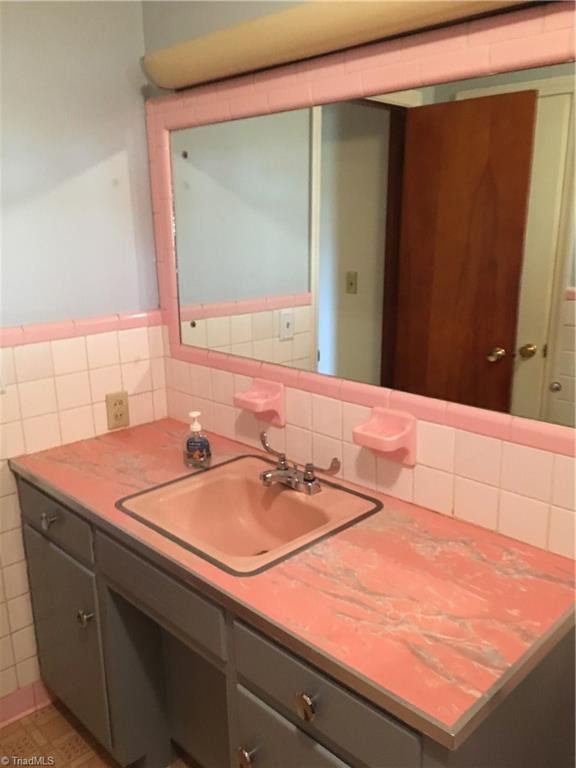 1111 McCoy Road Reidsville, NC 27320 - Photo 17 of 28 Gallery Image 17