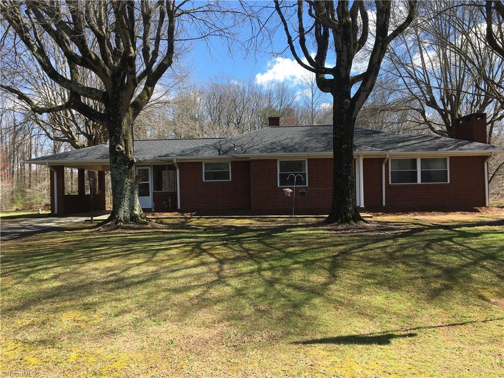1111 McCoy Road Reidsville, NC 27320 - Photo 5 of 28 Gallery Image 5