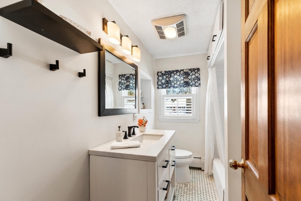 21 Marcia Road Wilmington, MA 01887 - Photo 18 of 41 Gallery Image 18