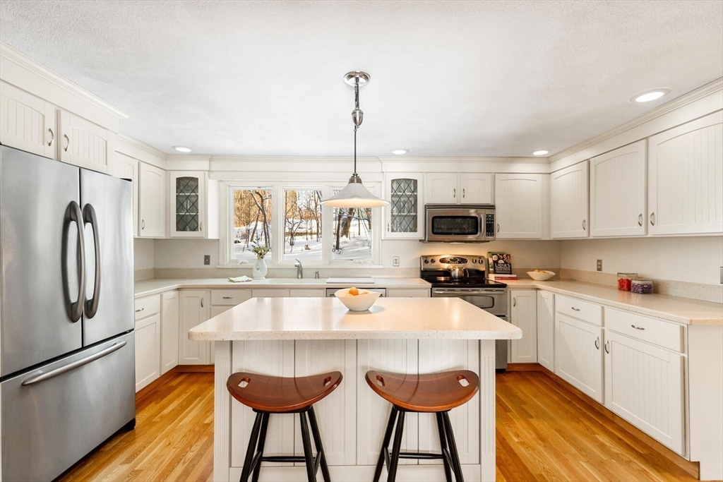 21 Marcia Road Wilmington, MA 01887 - Photo 4 of 41 Gallery Image 4
