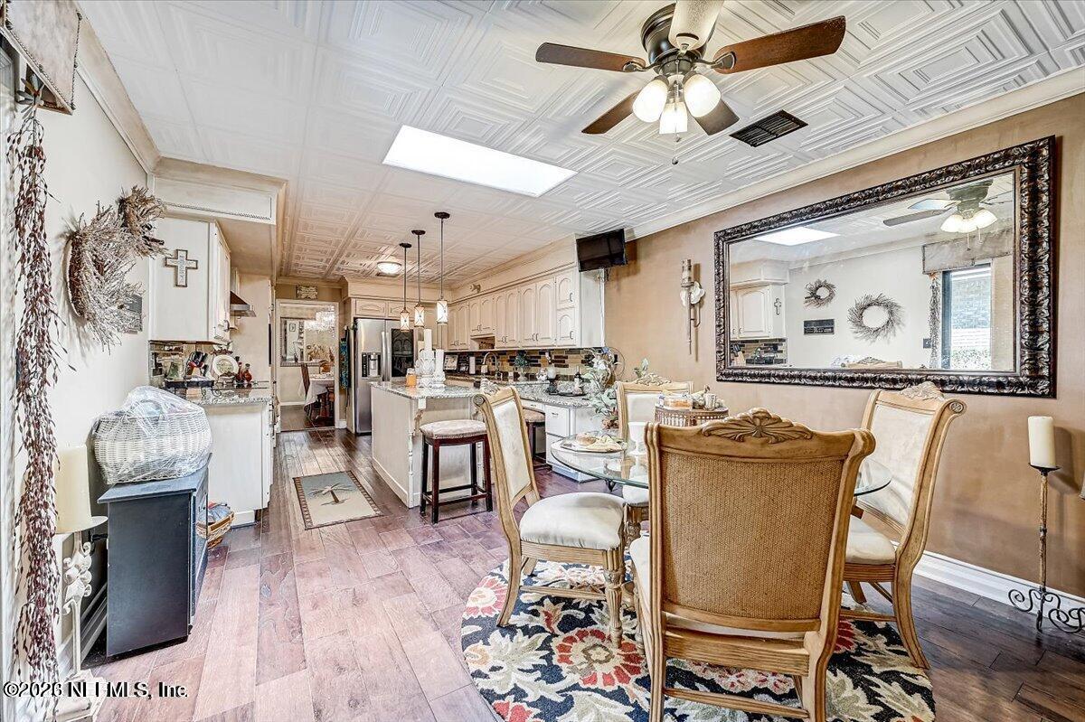 4251 Monument Road, Unit 803 Jacksonville, FL 32225 - Photo 6 of 48 Monument Rd. Eat-in area and Kitchen