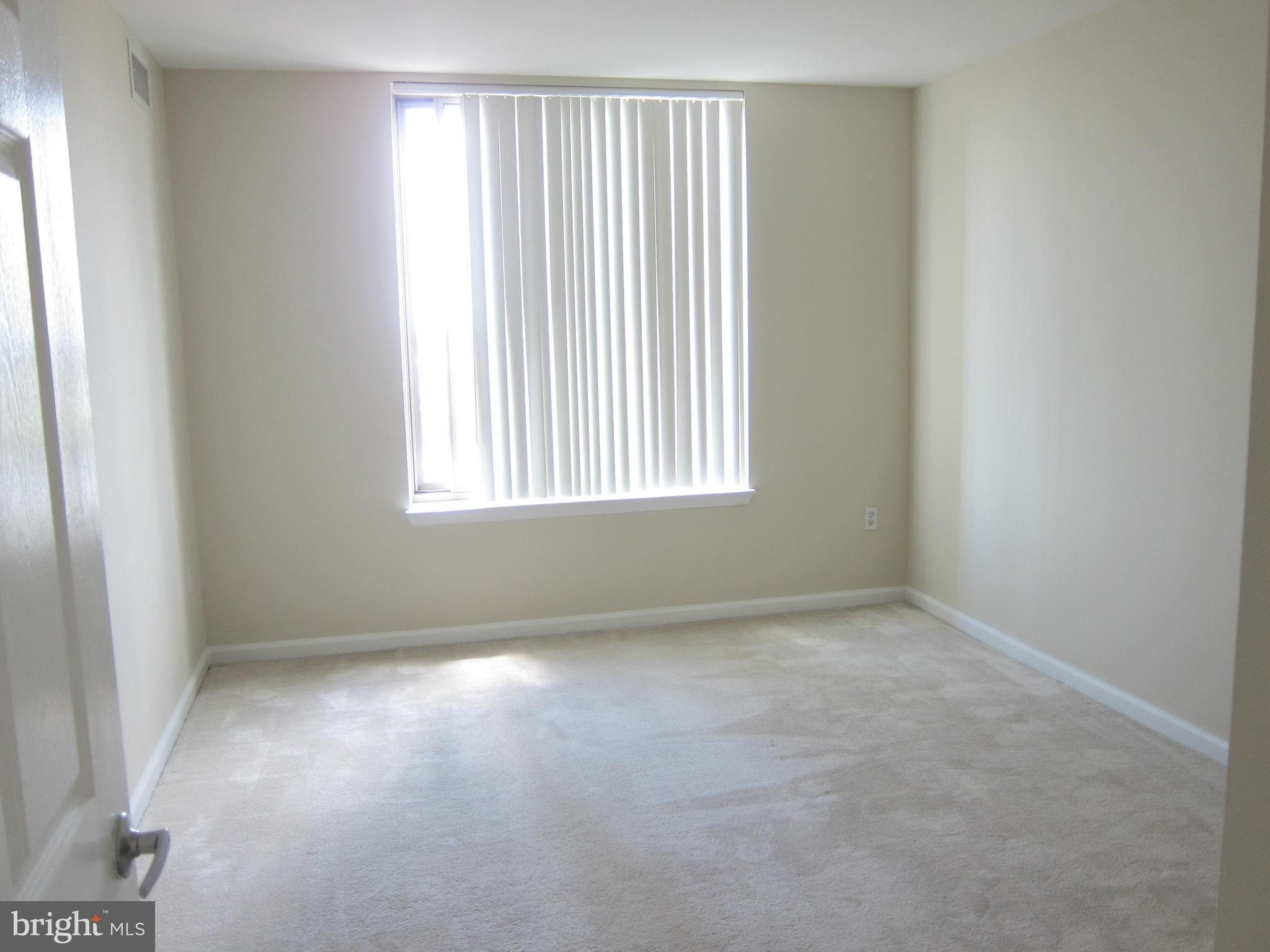 2726 Gallows Road, Unit 1207 Vienna, VA 22180 - Photo 13 of 30 Bedroom