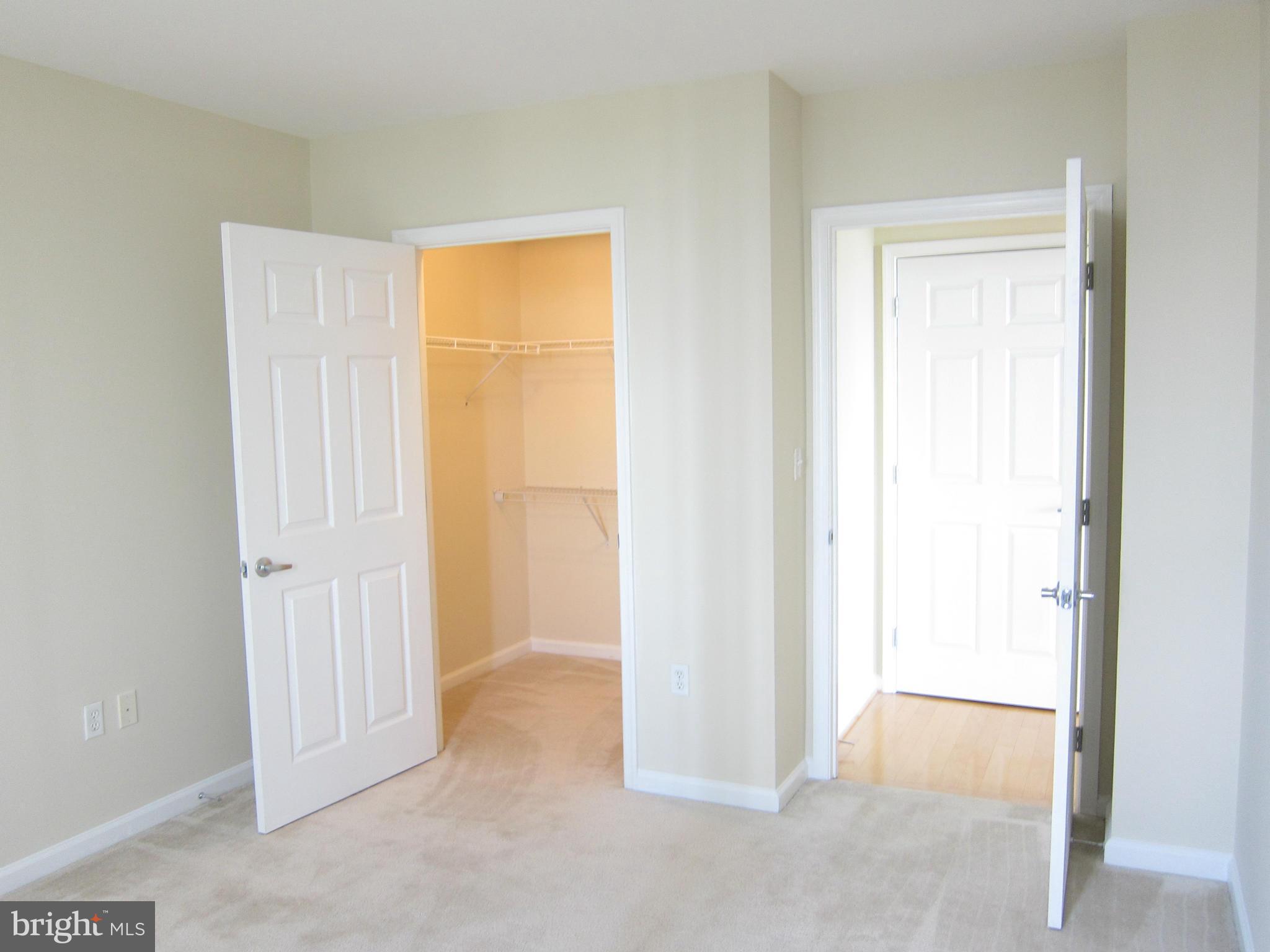 2726 Gallows Road, Unit 1207 Vienna, VA 22180 - Photo 14 of 30 Bedroom
