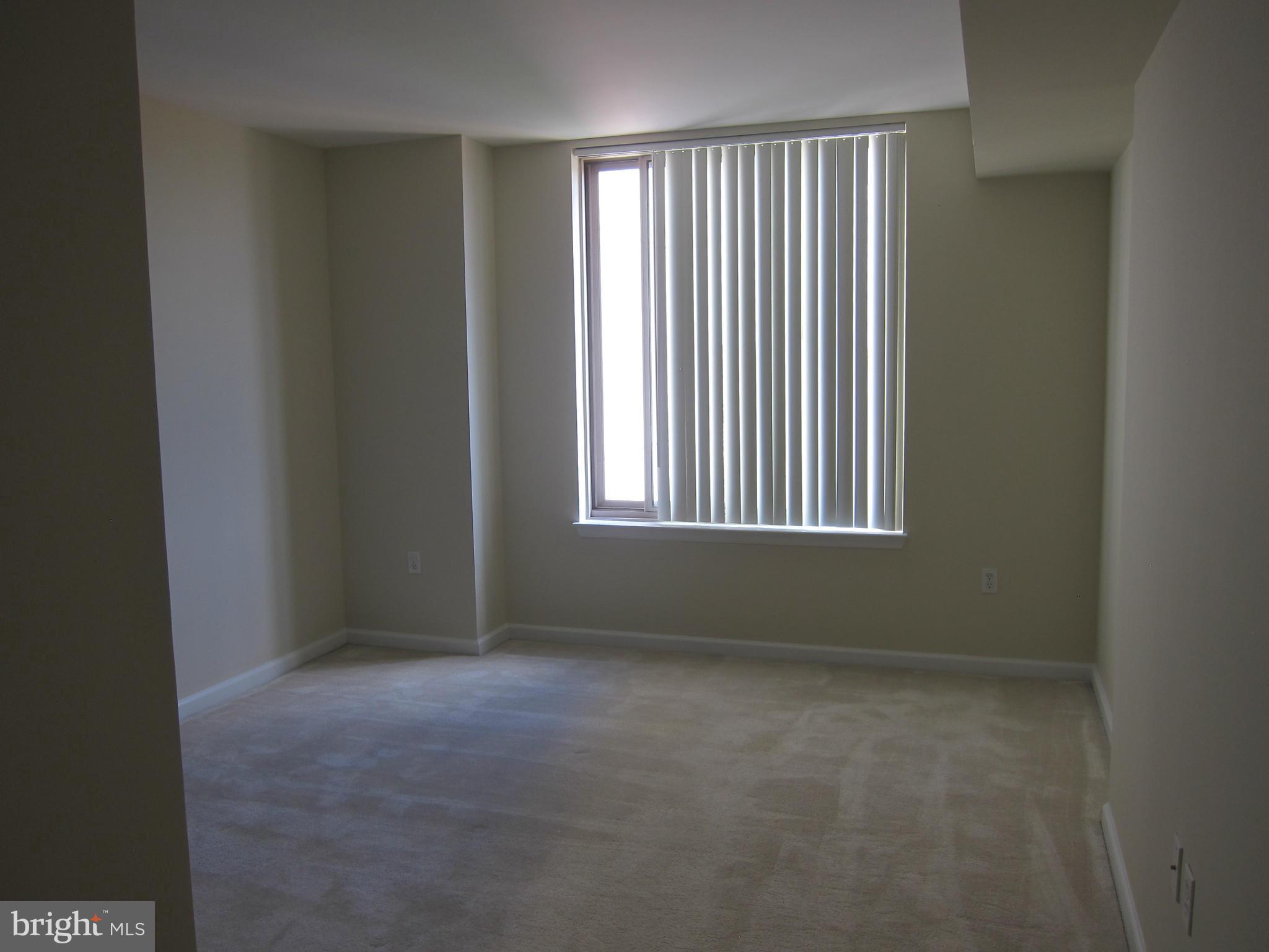 2726 Gallows Road, Unit 1207 Vienna, VA 22180 - Photo 10 of 30 Bedroom (Master)