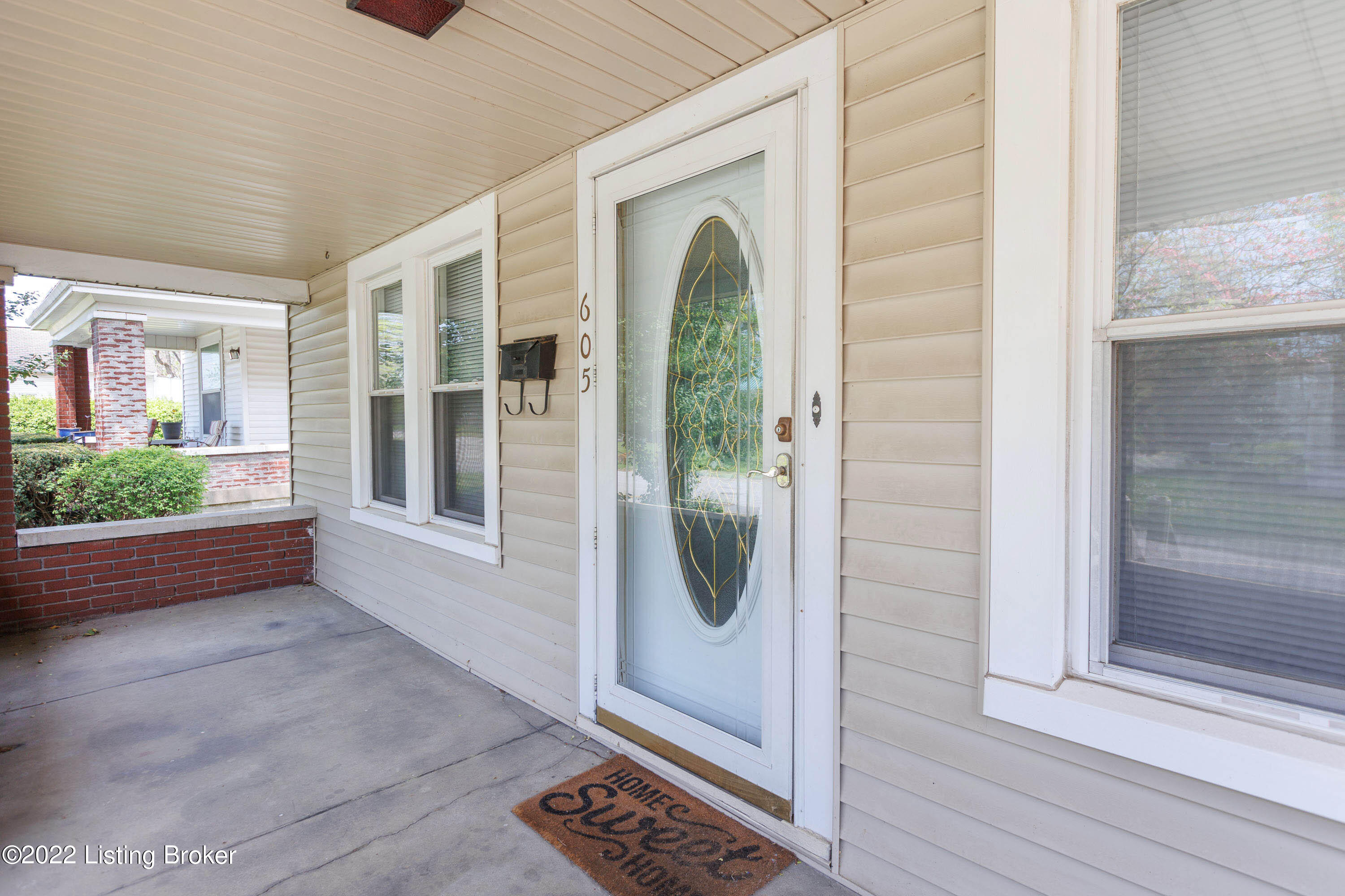 605 Edith Road Louisville, KY 40206 - Photo 6 of 38 006