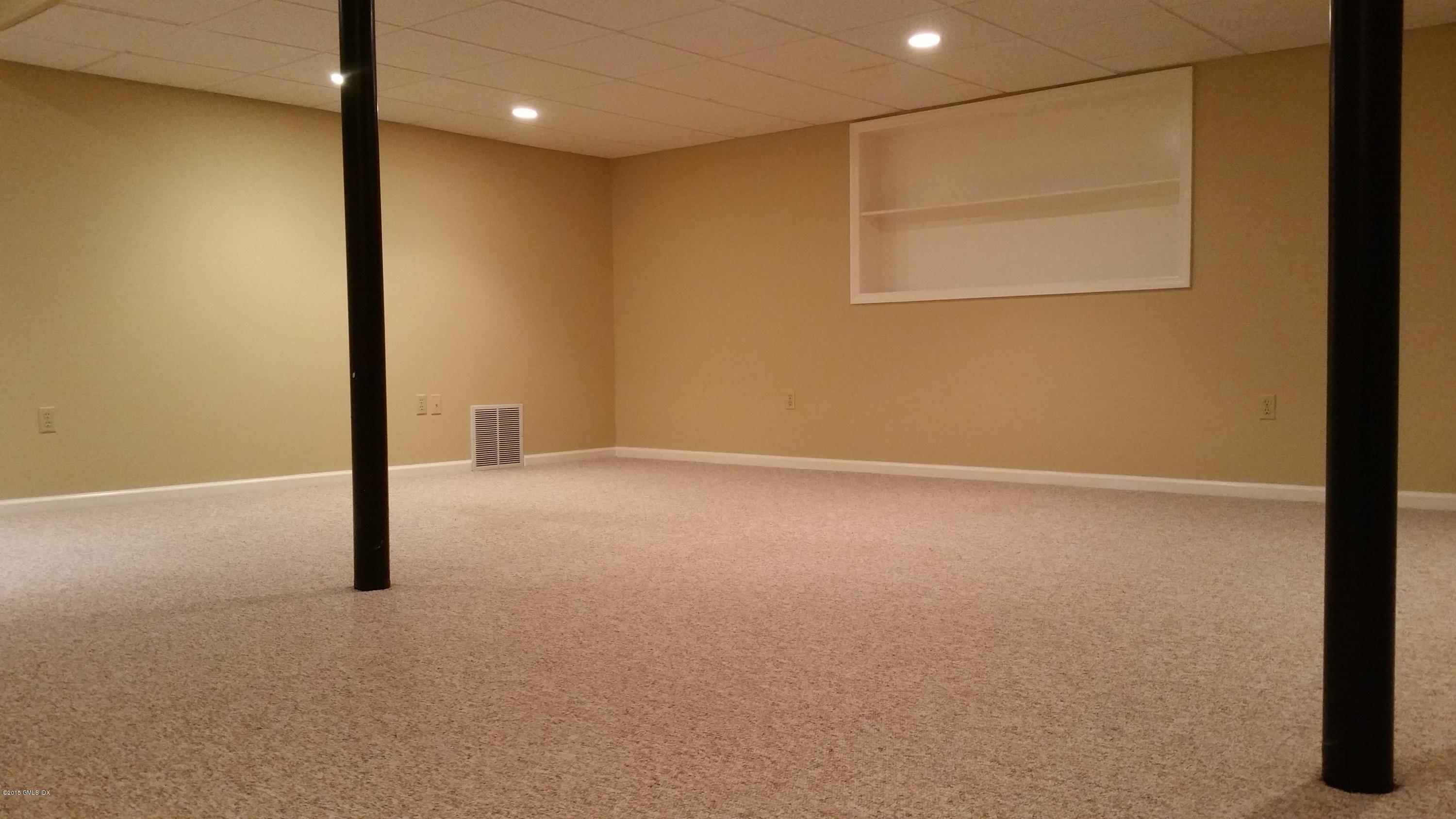 6 Caroline Farms Road, Unit 3 Cos Cob, CT 06807 - Photo 21 of 22 LL Office/Family Room