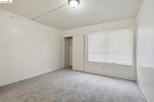 $184,999 | 355 Parkview Terrace, Unit D1, Vallejo, CA 94589