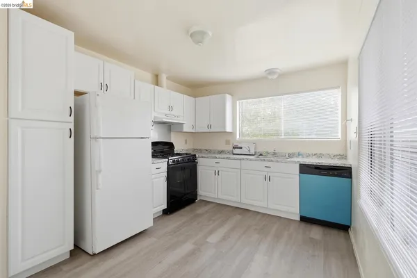 $184,999 | 355 Parkview Terrace, Unit D1, Vallejo, CA 94589