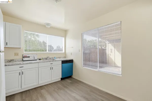 $184,999 | 355 Parkview Terrace, Unit D1, Vallejo, CA 94589