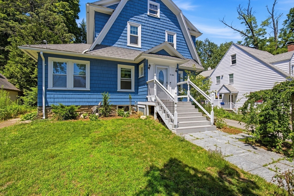 52 Eagle Road Worcester, MA 01605 - Photo 3 of 42