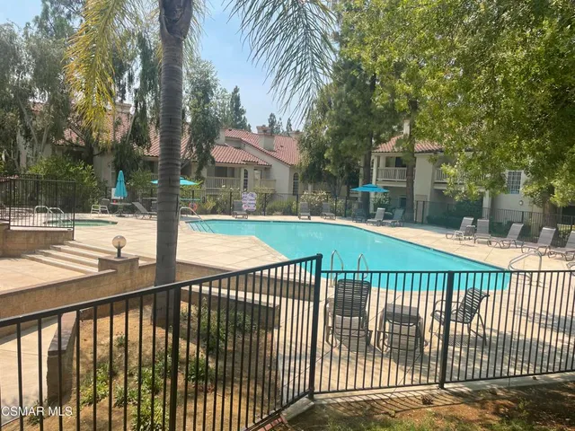 $417,250 | 631 Oak Run Trail, Unit TL205, Oak Park, CA 91377