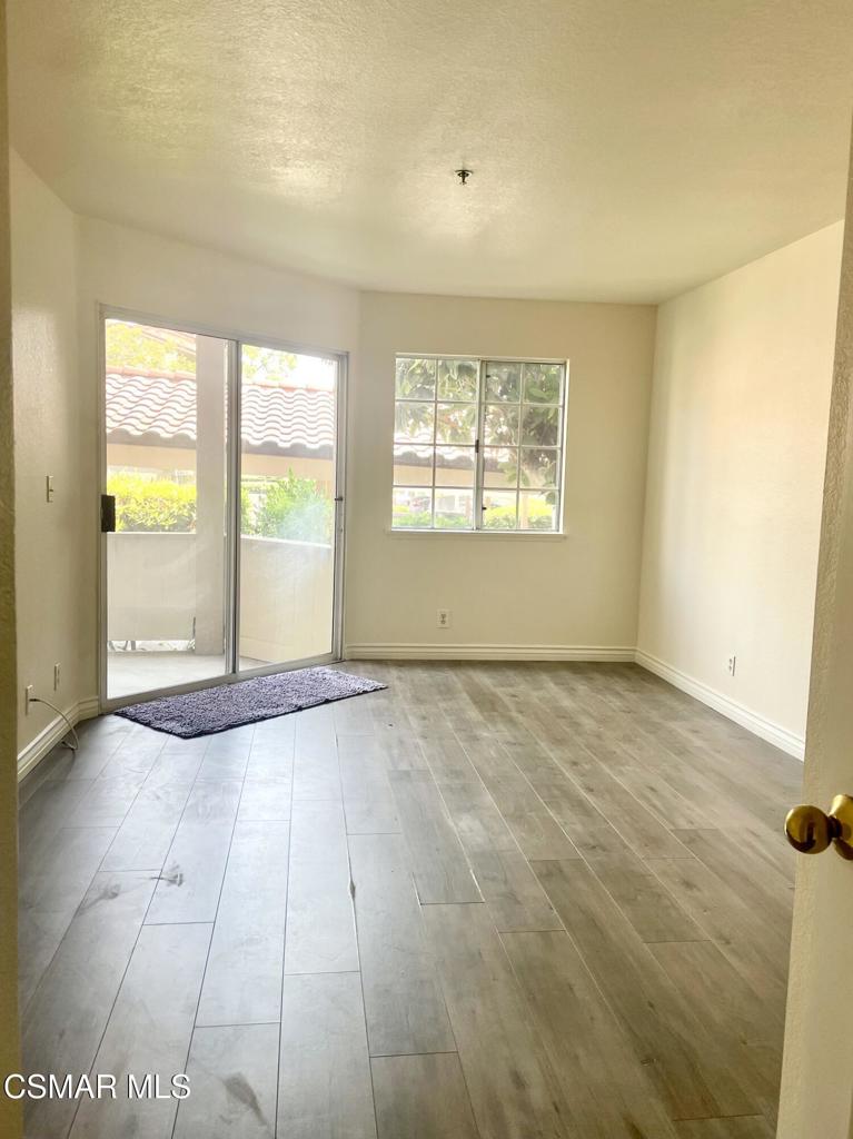 631 Oak Run Trail, Unit TL205 Oak Park, CA 91377 - Photo 6 of 12