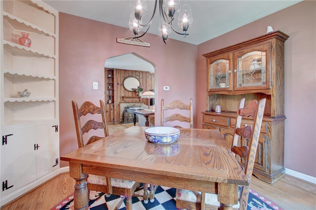 158 North Franklin Road Indianapolis, IN 46219 - Photo 12 of 33 Gallery Image 12