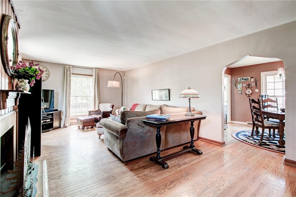 158 North Franklin Road Indianapolis, IN 46219 - Photo 7 of 33 Gallery Image 7