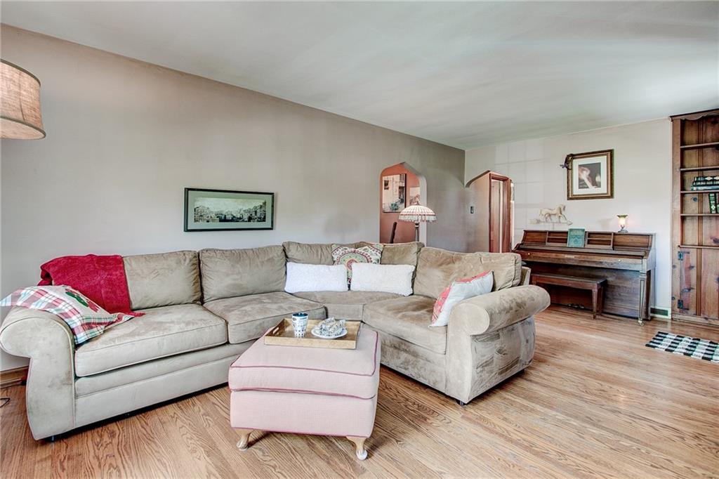 158 North Franklin Road Indianapolis, IN 46219 - Photo 10 of 33 Gallery Image 10
