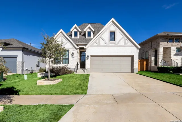 $540,000 | 636 Vireos Street, New Braunfels, TX 78132