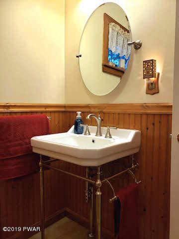 212 South Turnpike Road Tobyhanna, PA 18466 - Photo 10 of 34 15-Bathroom 1