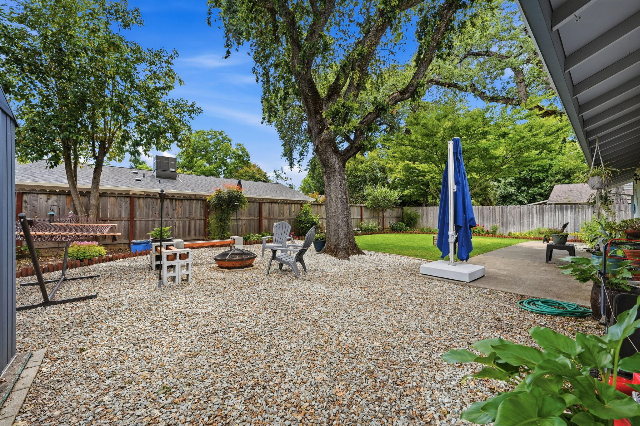 6834 Irving Road Redding, CA 96001 - Photo 21 of 26 Backyard