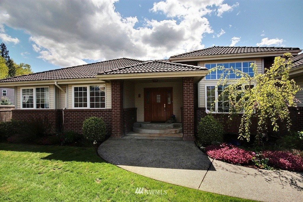 6721 Southeast 2nd Place Renton, WA 98059 - Photo 1 of 25