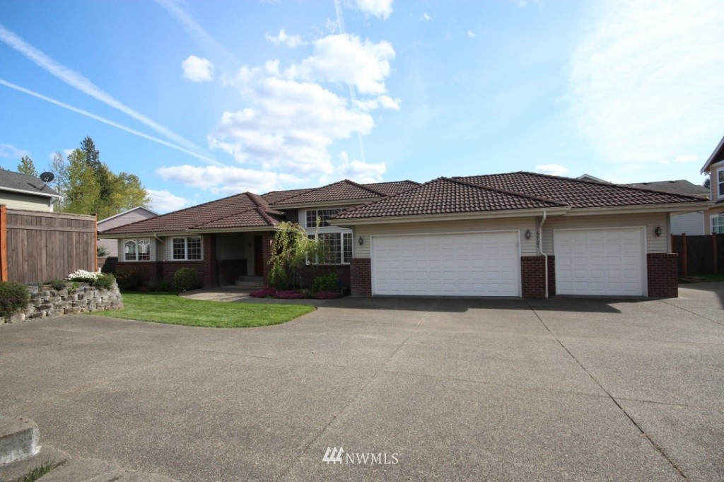 6721 Southeast 2nd Place Renton, WA 98059 - Photo 2 of 25