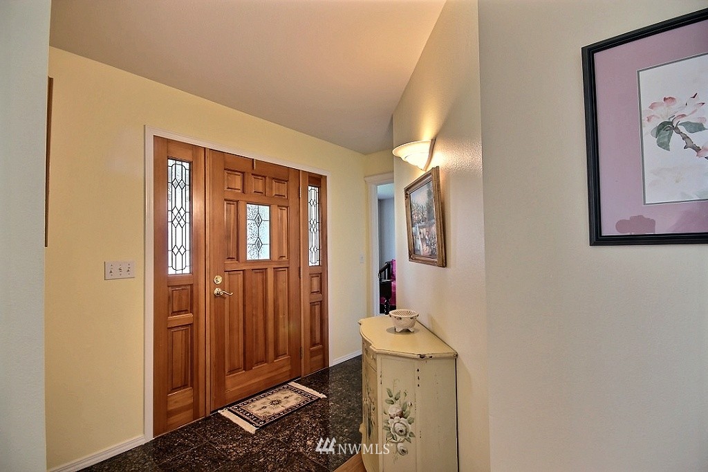 6721 Southeast 2nd Place Renton, WA 98059 - Photo 3 of 25