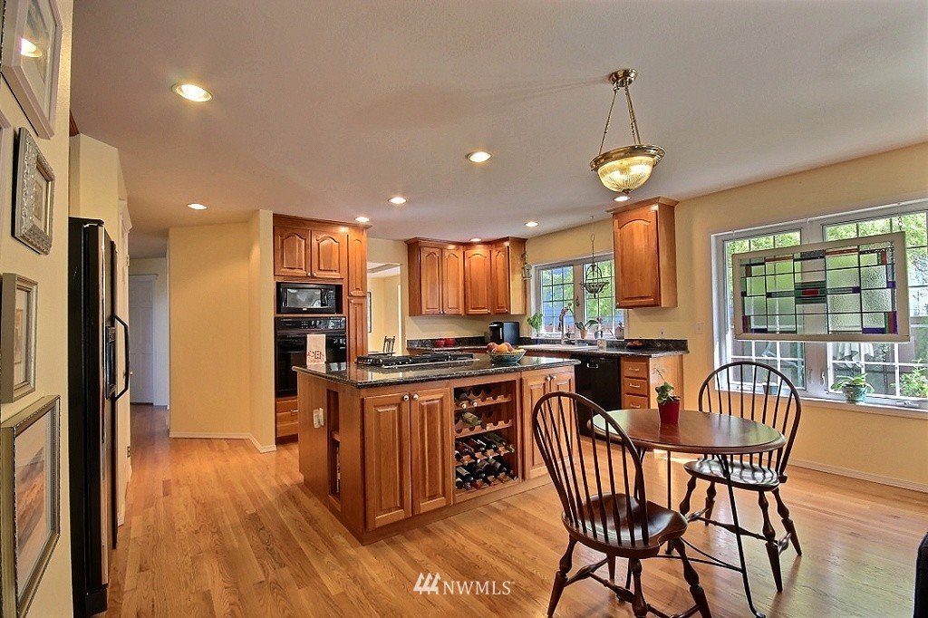 6721 Southeast 2nd Place Renton, WA 98059 - Photo 8 of 25