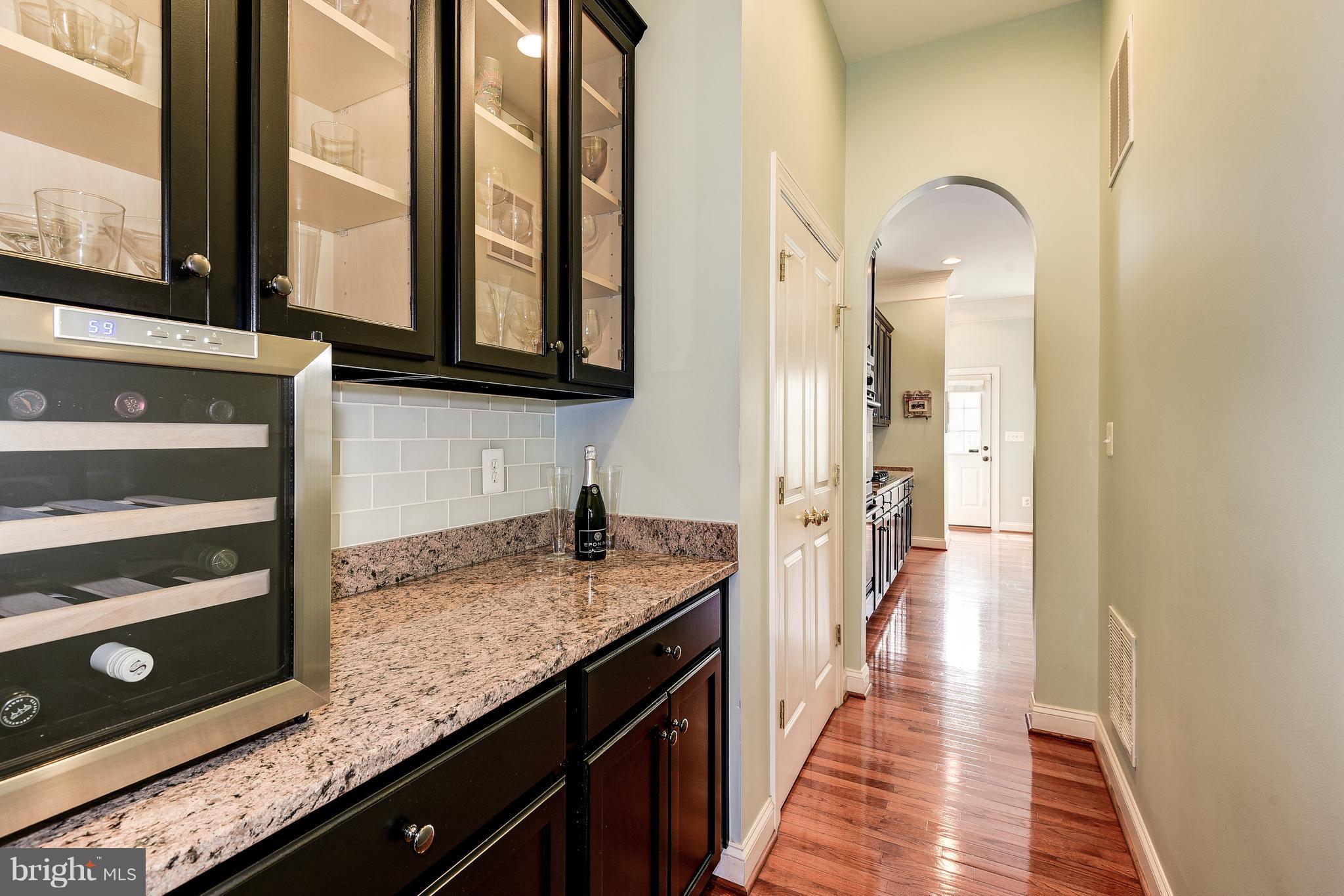 7711 Elmwood Road Fulton, MD 20759 - Photo 10 of 30 Butlers pantry with glass doors