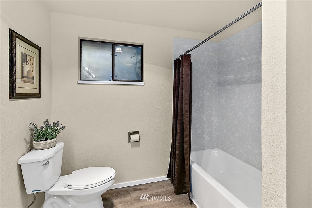 9607 122nd Avenue Southeast Renton, WA 98056 - Photo 19 of 38