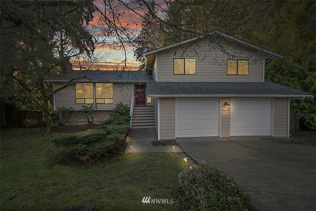 9607 122nd Avenue Southeast Renton, WA 98056 - Photo 2 of 38